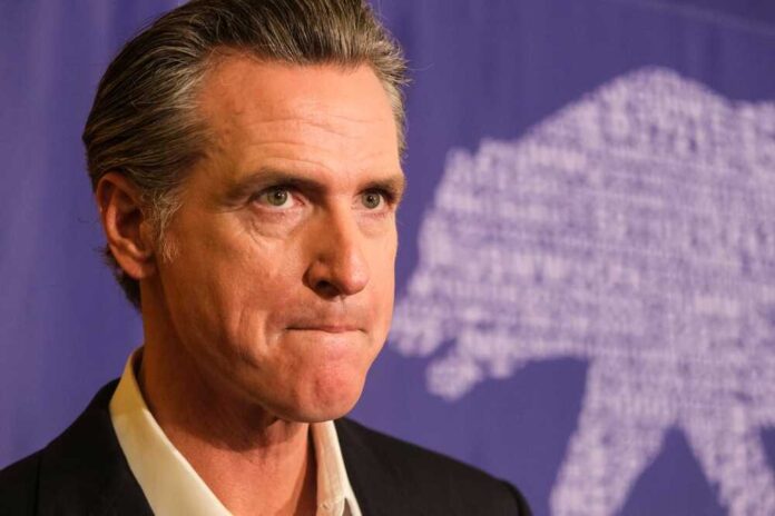 Gov.,Gavin,Newsom,Signs,The,Fast,Food,Bill,Ab1228,In