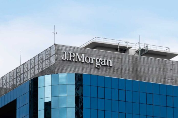 2405314935 featured image JPMorgan's Surprising Moves: Layoffs and Hiring Wave During Economic Boom