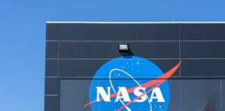 NASA Dumps Boeing–SpaceX Takes Moon