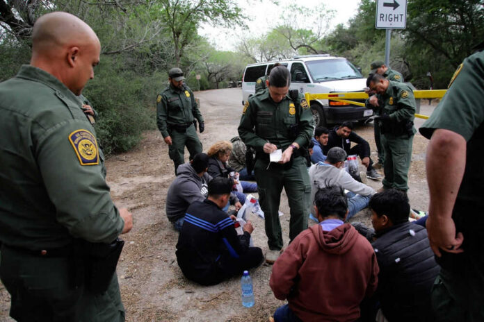 Pregnant Migrants Deported—Nobody Saw This